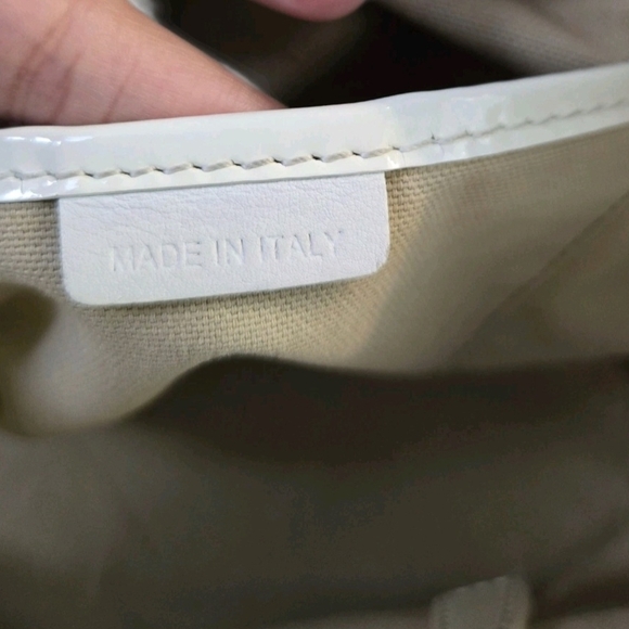 Burberry Cream and Brown Plaid Tote - Picture 14 of 15